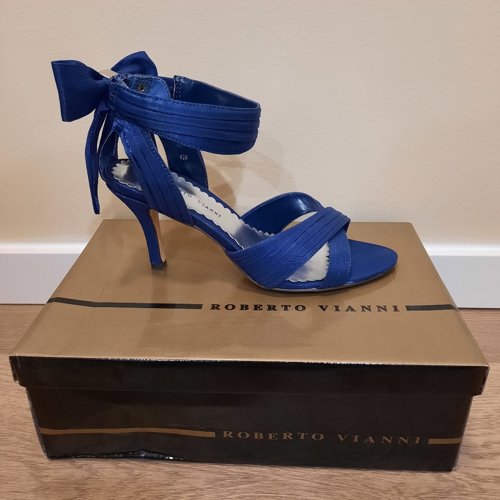 Roberto Vianni ankle bow sandals